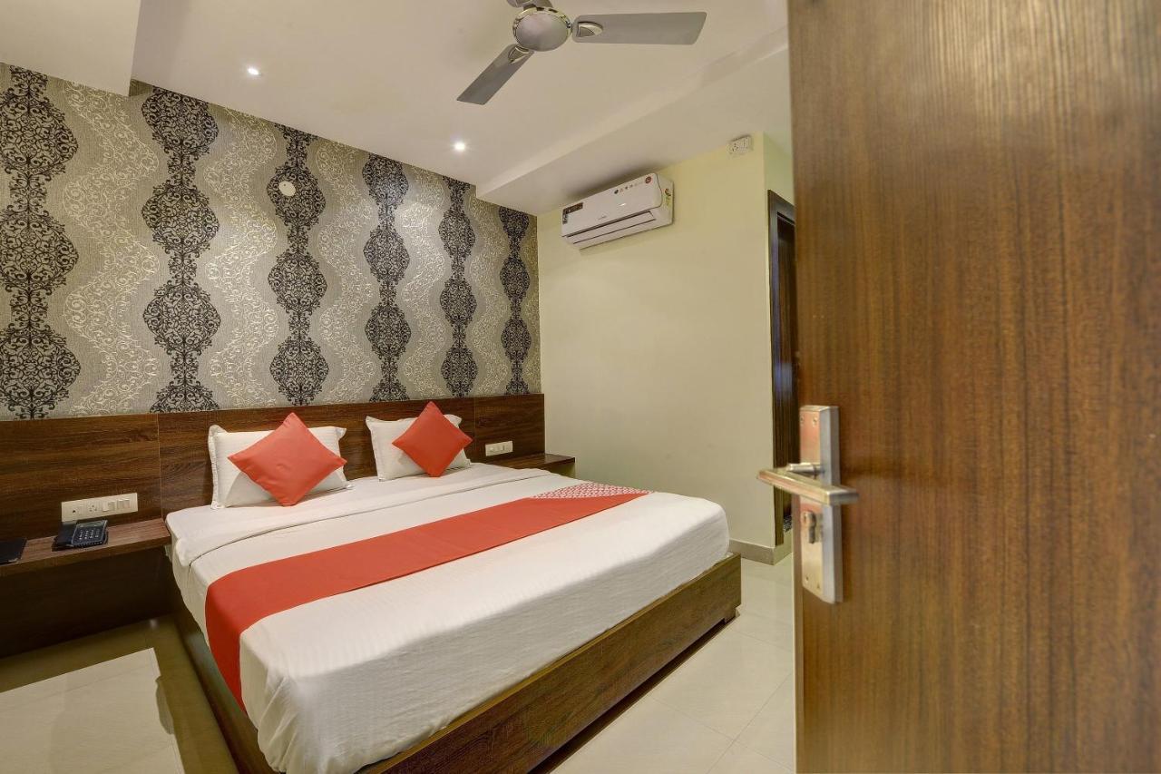 Capital O Hotel Samanvi International Belur  Екстериор снимка