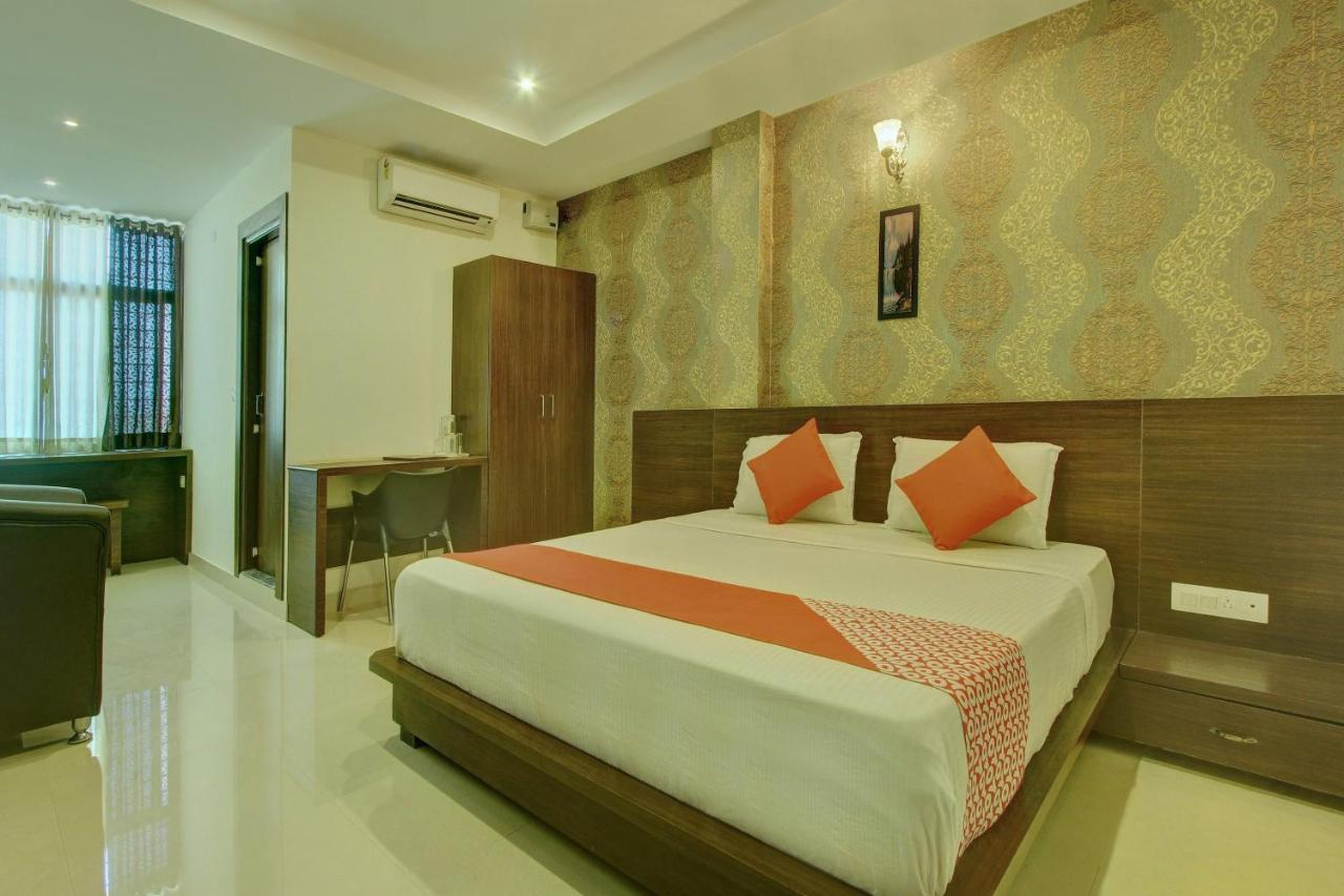 Capital O Hotel Samanvi International Belur  Екстериор снимка