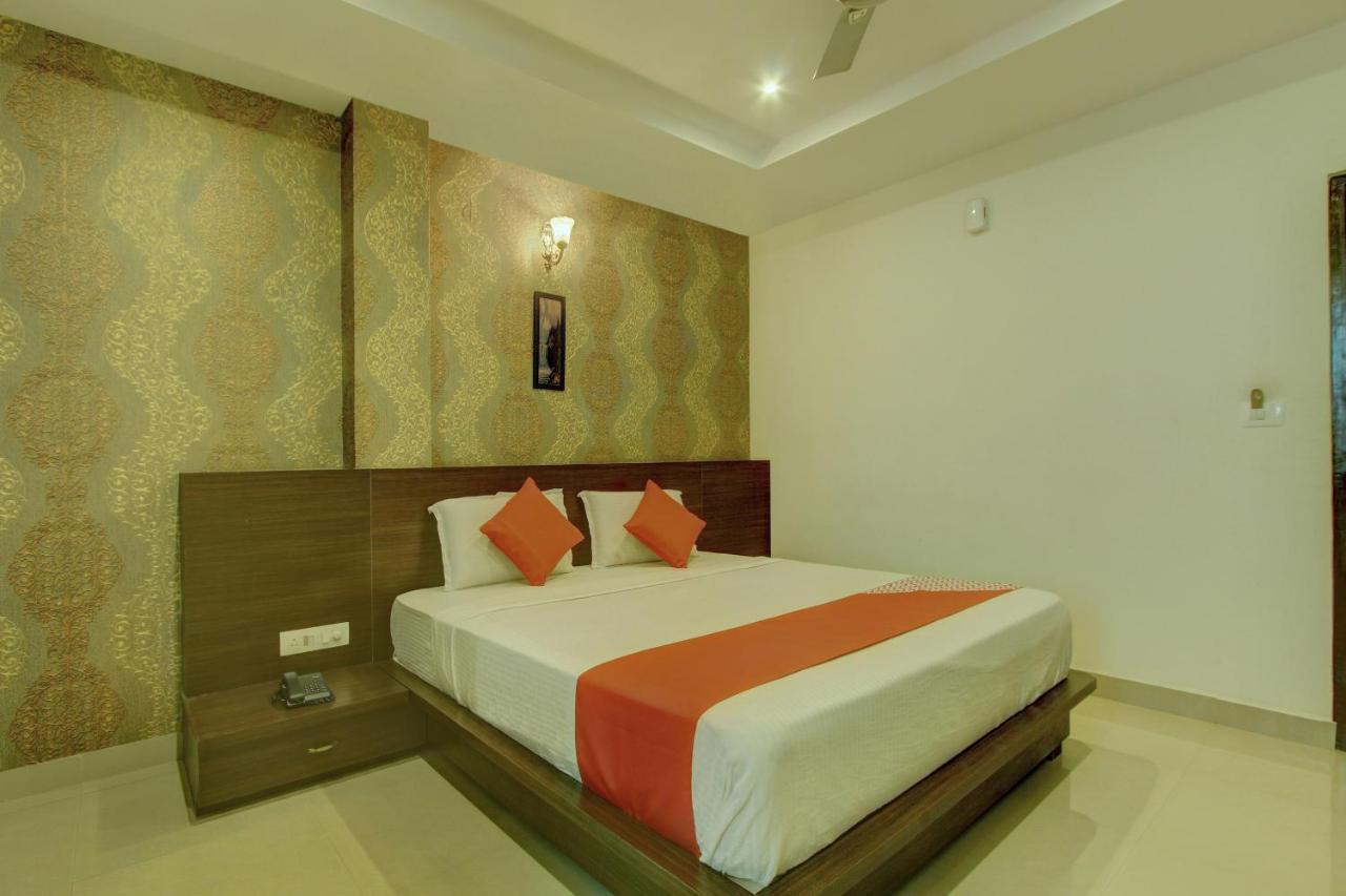 Capital O Hotel Samanvi International Belur  Екстериор снимка