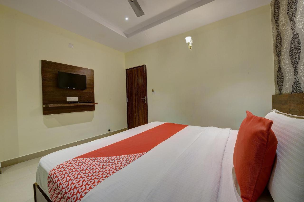 Capital O Hotel Samanvi International Belur  Екстериор снимка