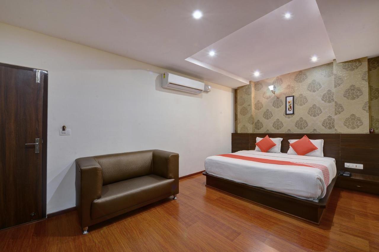 Capital O Hotel Samanvi International Belur  Екстериор снимка