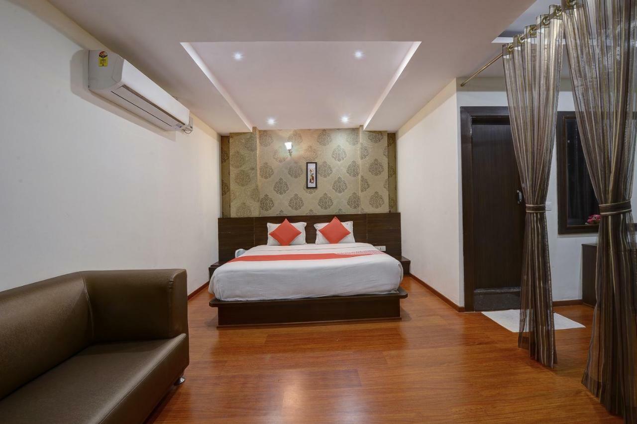 Capital O Hotel Samanvi International Belur  Екстериор снимка